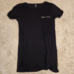 Windsor Black Top with zipper accent